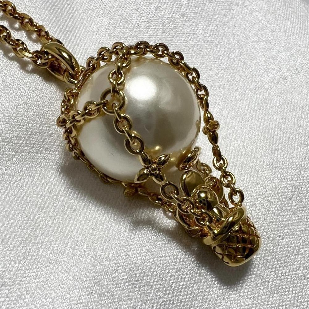 LOUIS VUITTON Gold Necklace - Picture 3 of 9